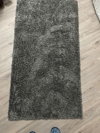 Alfombra gris poliéster