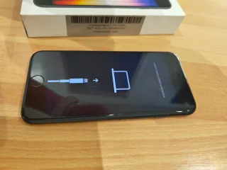 iPhone SE 64GB Medianoche