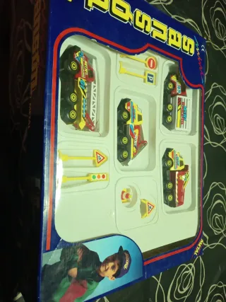 COLECCION CAMIONES MINI METAL RICO