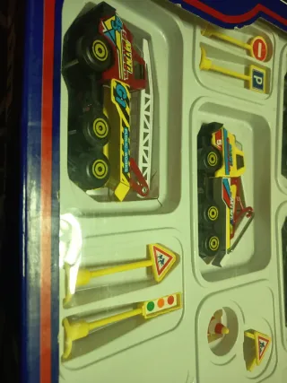 COLECCION CAMIONES MINI METAL RICO