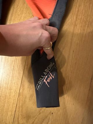 Neopreno surf/buceo naranja y negro