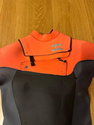 Neopreno surf/buceo naranja y negro