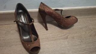 Zapatos de tacón Marypaz marrones