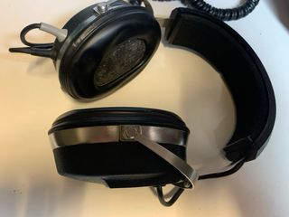 Auriculares Koss Vintage Negros y Plateados