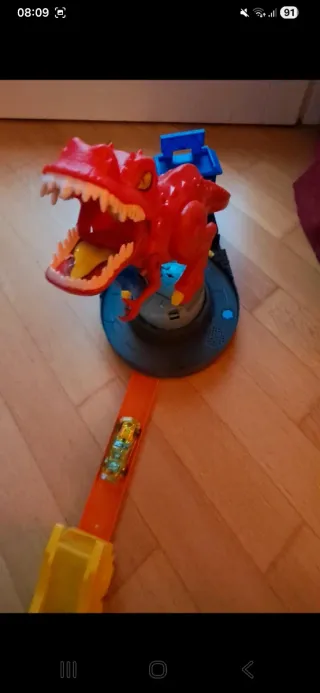 Pista Hot Wheels T-Rex Rampage