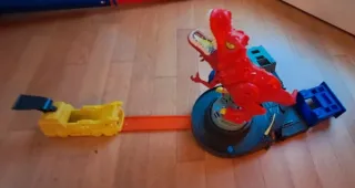 Pista Hot Wheels T-Rex Rampage