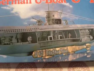 Revell 1/125 German U-Boat U-47 con interiores