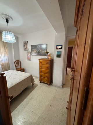 Dormitorio estilo provenzal:colchón 1.35(1 año)