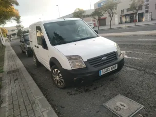 Ford E-Tourneo Courier 2012