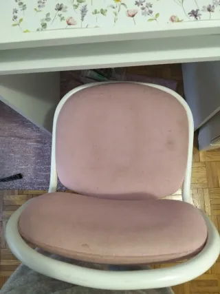 Escritorio y silla infantil