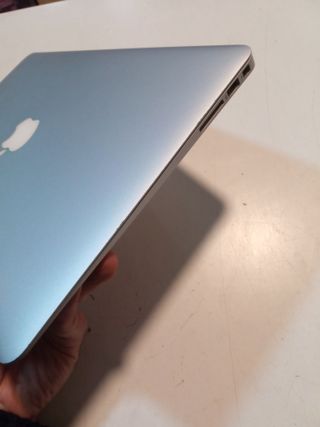 MacBook Air 13 Early i5 4GB RAM 128GB SSD