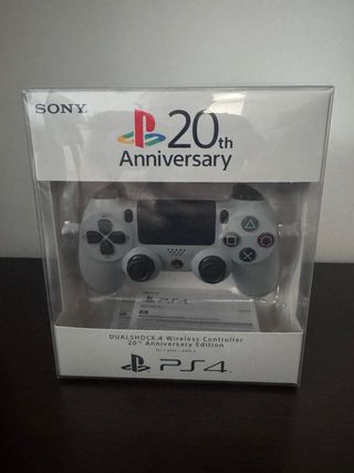 PS4 500GB + Dualshock 20th Anniversary Edition