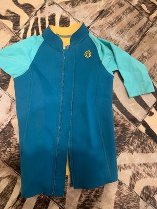 Camiseta neopreno niño azul y turquesa