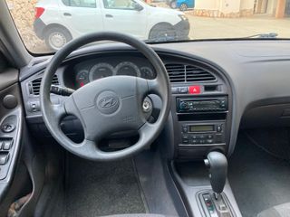 Hyundai Elantra 2002