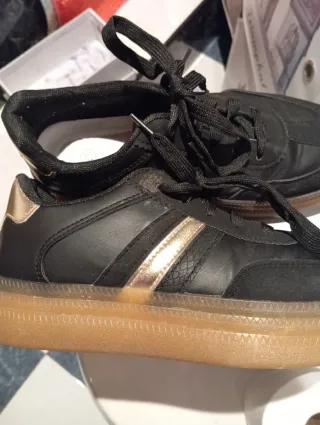 Deportivas  Talla 38 Negro/Dorado