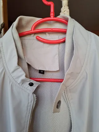 Chaqueta hombre beige. Nueva