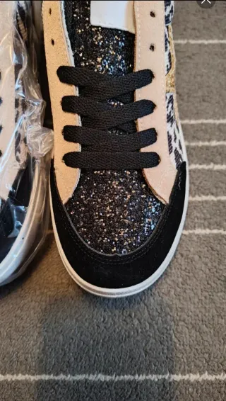 Deportivas leopardo estrella dorada talla 37