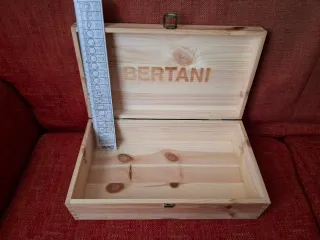 Cassetta in legno Bertani porta oggetti