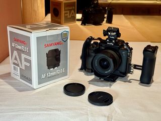 IMPOLUTO: Samyang AF 12mm F2.0 Sony