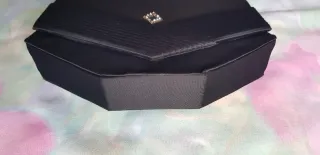 Bolso de fiesta negro con pedrería