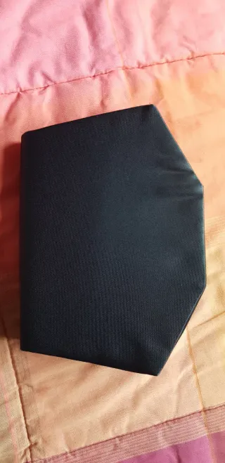 Bolso de fiesta negro con pedrería