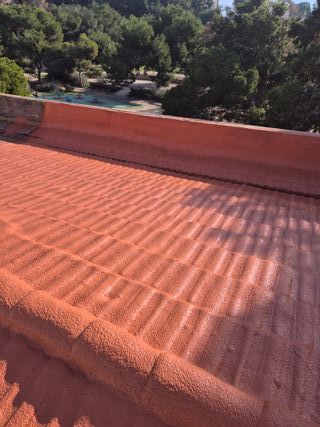 Aislamiento de espuma de poliuretano proyectado.