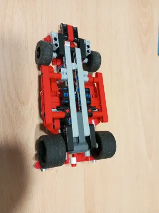 LEGO Technic Coche de Carreras 42011