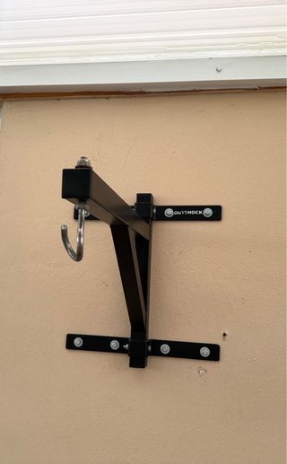 Soporte pared saco boxeo OUTSHOCK