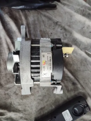 Alternador Bosch 0 986 036 851
