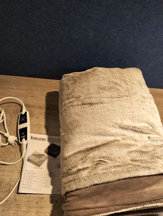 Beurer HD 150 XXL Manta eléctrica 150 W Gris Vellón