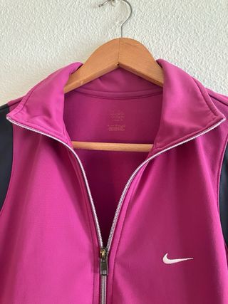 Chaqueta Nike magenta