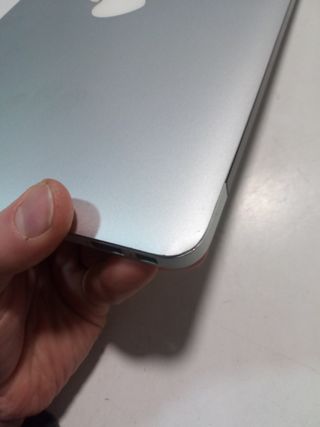 MacBook Air 11 i5 4GB RAM