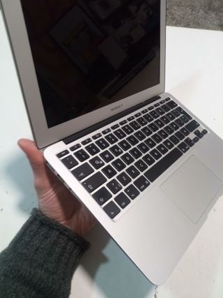 MacBook Air 11 i5 4GB RAM