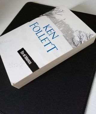 Libro "En el blanco", Ken Follet