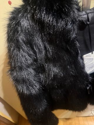 Giacca corta nera con cappuccio