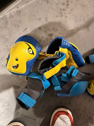 Rodilleras y patinetes infantiles