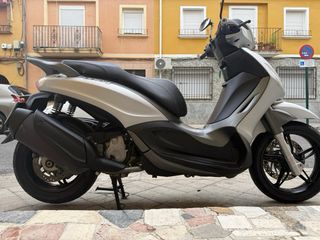 Piaggio Beverly 350 S Maxi Scooter 4.000€