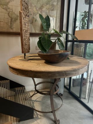 Antigua mesa redonda gueridón 120cm dim.