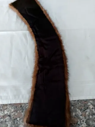 Collo e polsi in ecopelle marrone