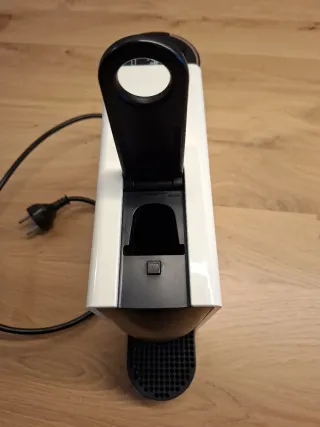 Cafetera Nespresso Essenza Mini Blanca