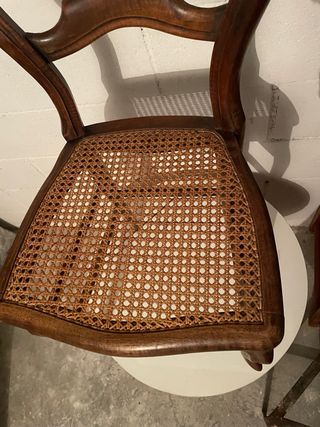 Par de sillas de rejilla