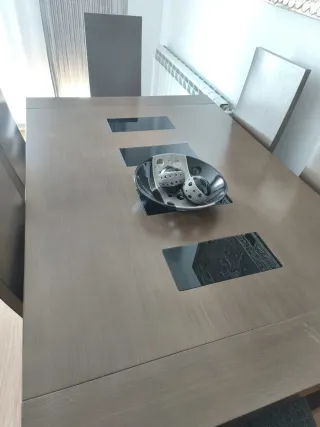 Mesa comedor con 6 sillas y mesa centro