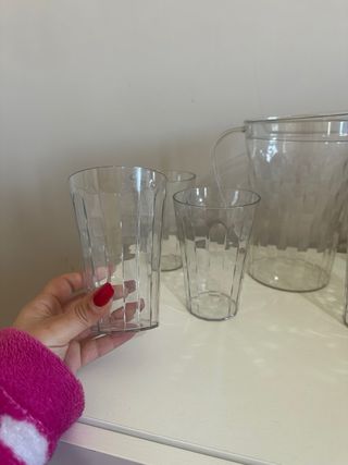 Brocca e 6 Bicchieri in Plastica Trasparente