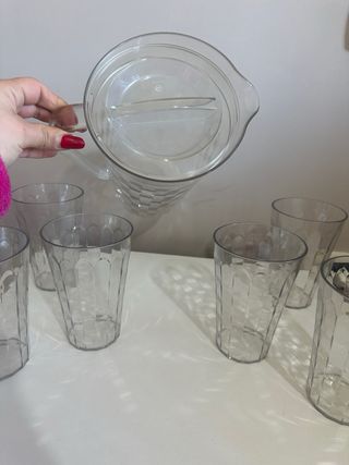 Brocca e 6 Bicchieri in Plastica Trasparente