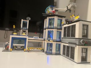 LEGO City 60141 Polizia e Dinosauri