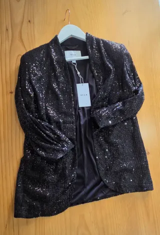 Blazer VILA lentejuelas negro.