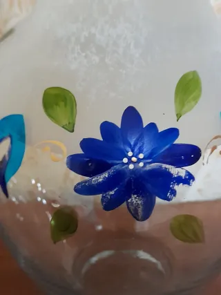 Vaso in vetro soffiato decorato