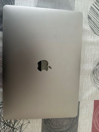 MacBook Air M1 2020 — 8GB — 256GB — Batería 91%