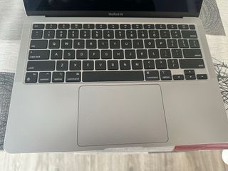 MacBook Air M1 2020 — 8GB — 256GB — Batería 91%