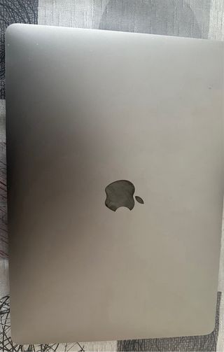 MacBook Air M1 2020 — 8GB — 256GB — Batería 91%